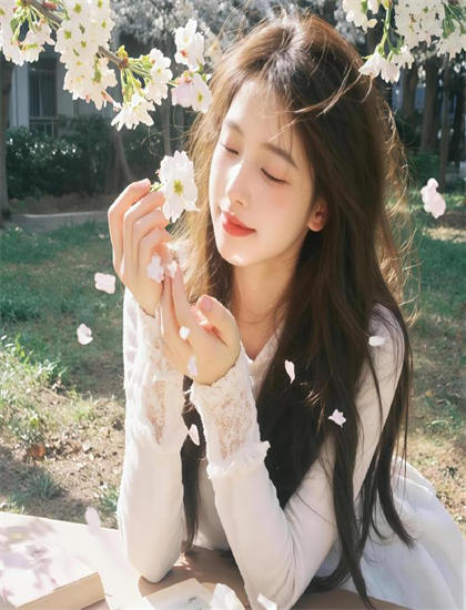 《无可奈何花落去》主角分析：角色塑造与成长轨迹，IMAX版本